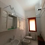 Alloggiare Da Sandra Lägenhet